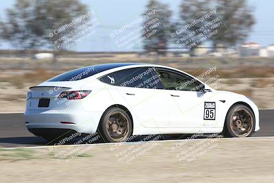 media/Nov-08-2025-Speed Ventures (Sat) [[1c7a6332f5]]/TC B/Session 2 (Turn 2)/